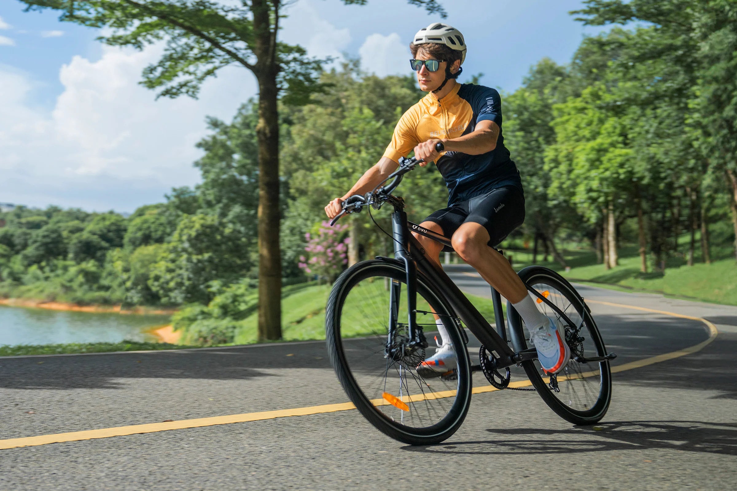 DYU Stroll 1 250W City Electric Bike